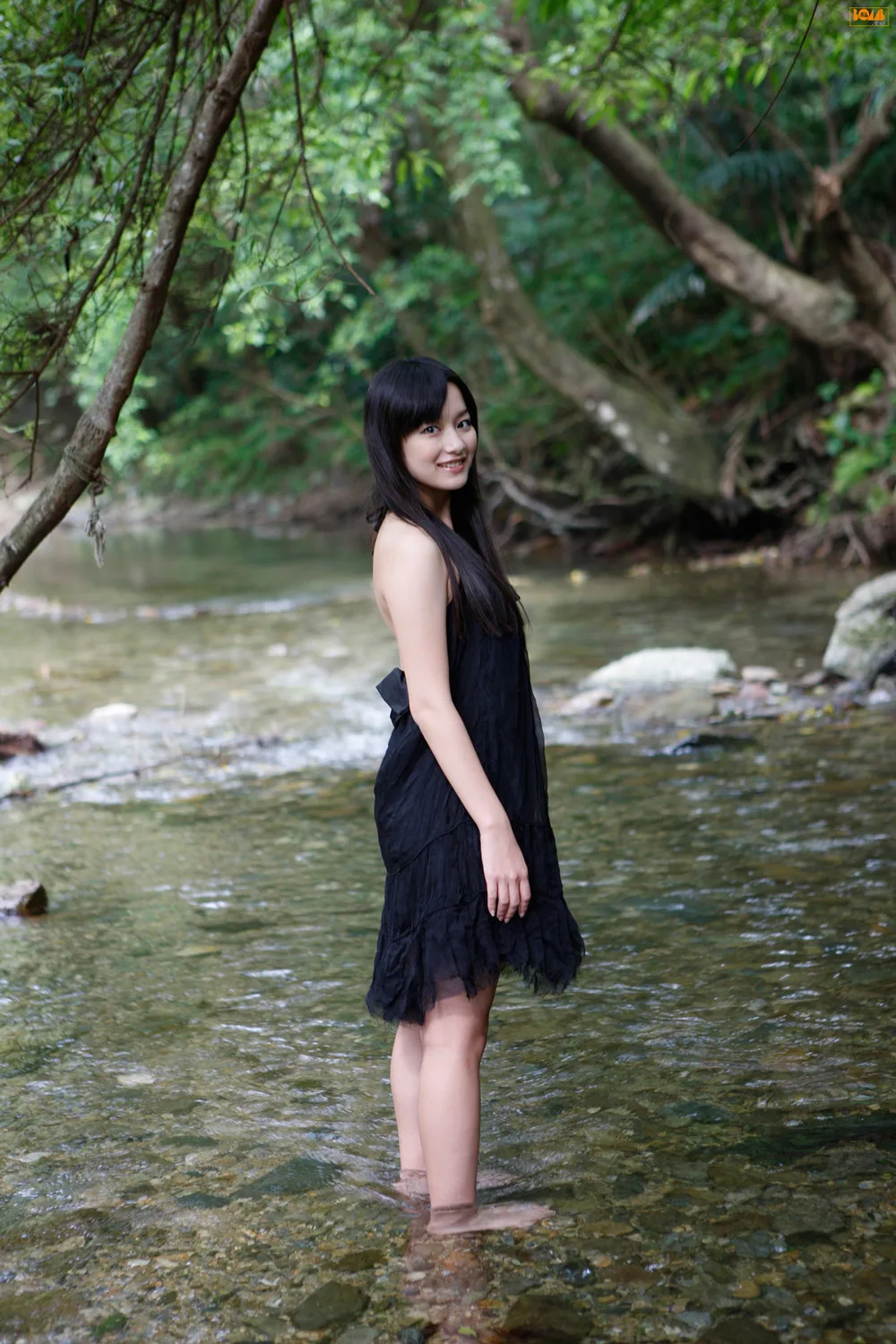 Bom.TVHitomi Miyake, tháng 2 năm 2010 - 13