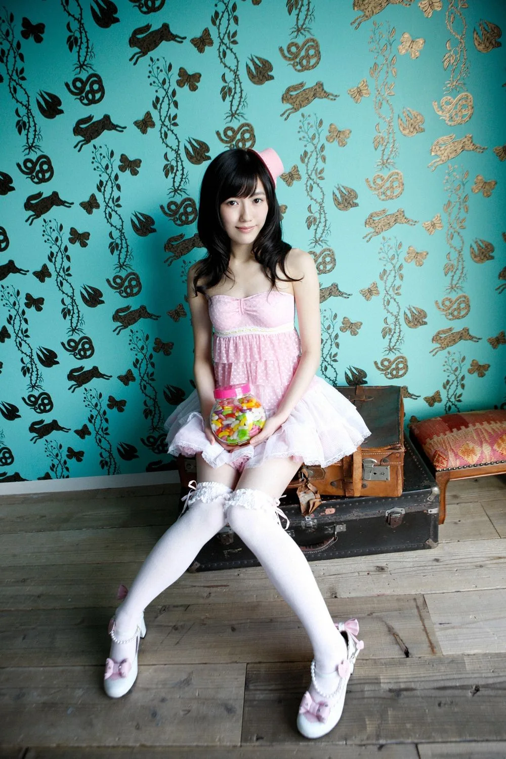 [YS Web] Vol.531 Album ảnh "AKB48 モフモフまゆゆ" của Mayu Watanabe - 47